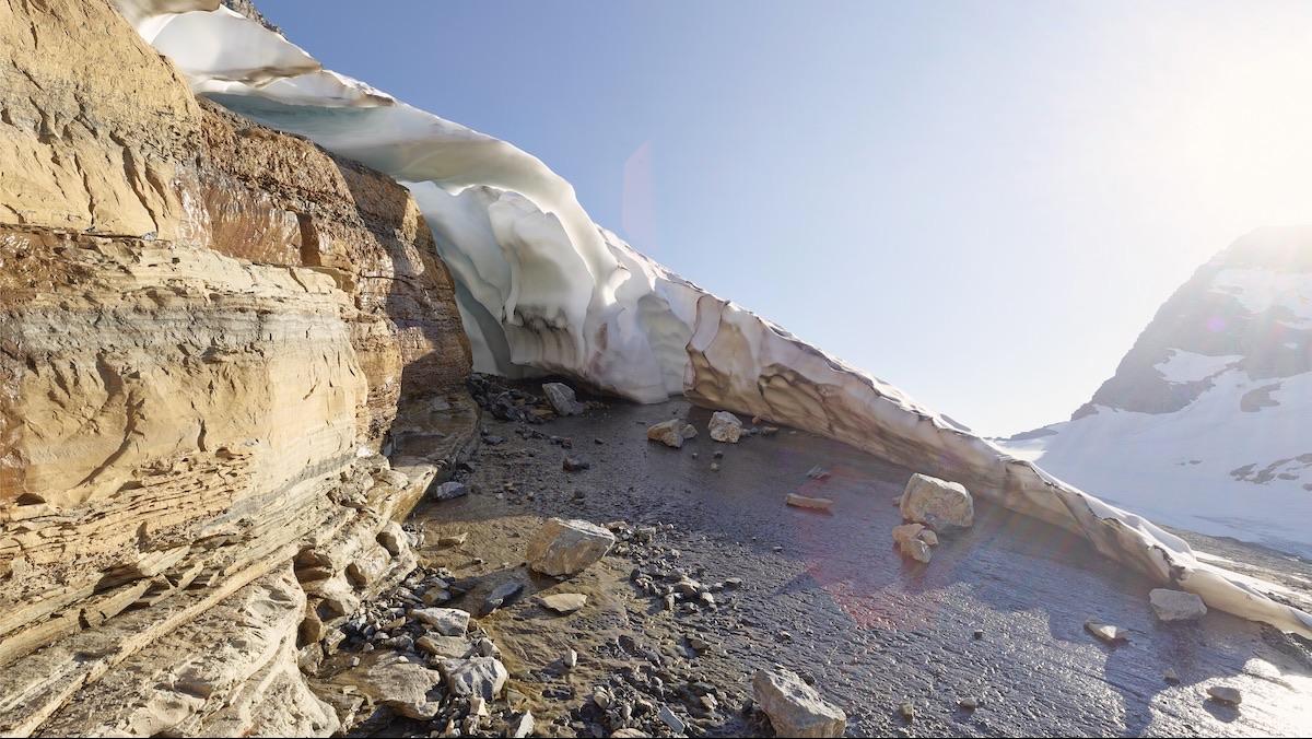 Ian van Coller, Jackson Glacier arch.