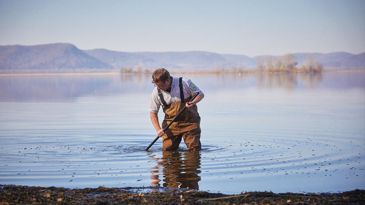 Based at the La Crosse Fish Health Center, which is part of the U.S. Fish and Wildlife Service, biologist Eric Leis investigates unexplained mussel deaths around the world. Photo by Michael Lieurance/UW–La Crosse.